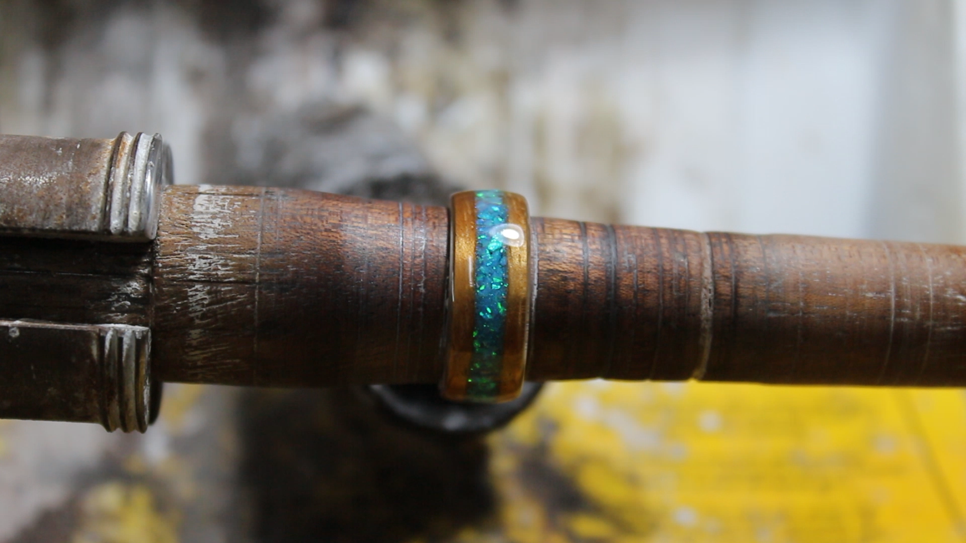 Silver and Koa Wood Ring With Blue Opal 47.bmp