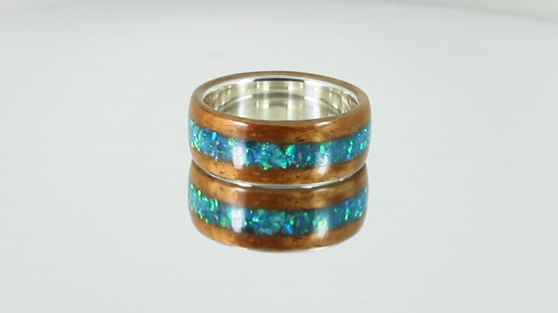 Silver and Koa Wood Ring With Blue Opal 49.bmp