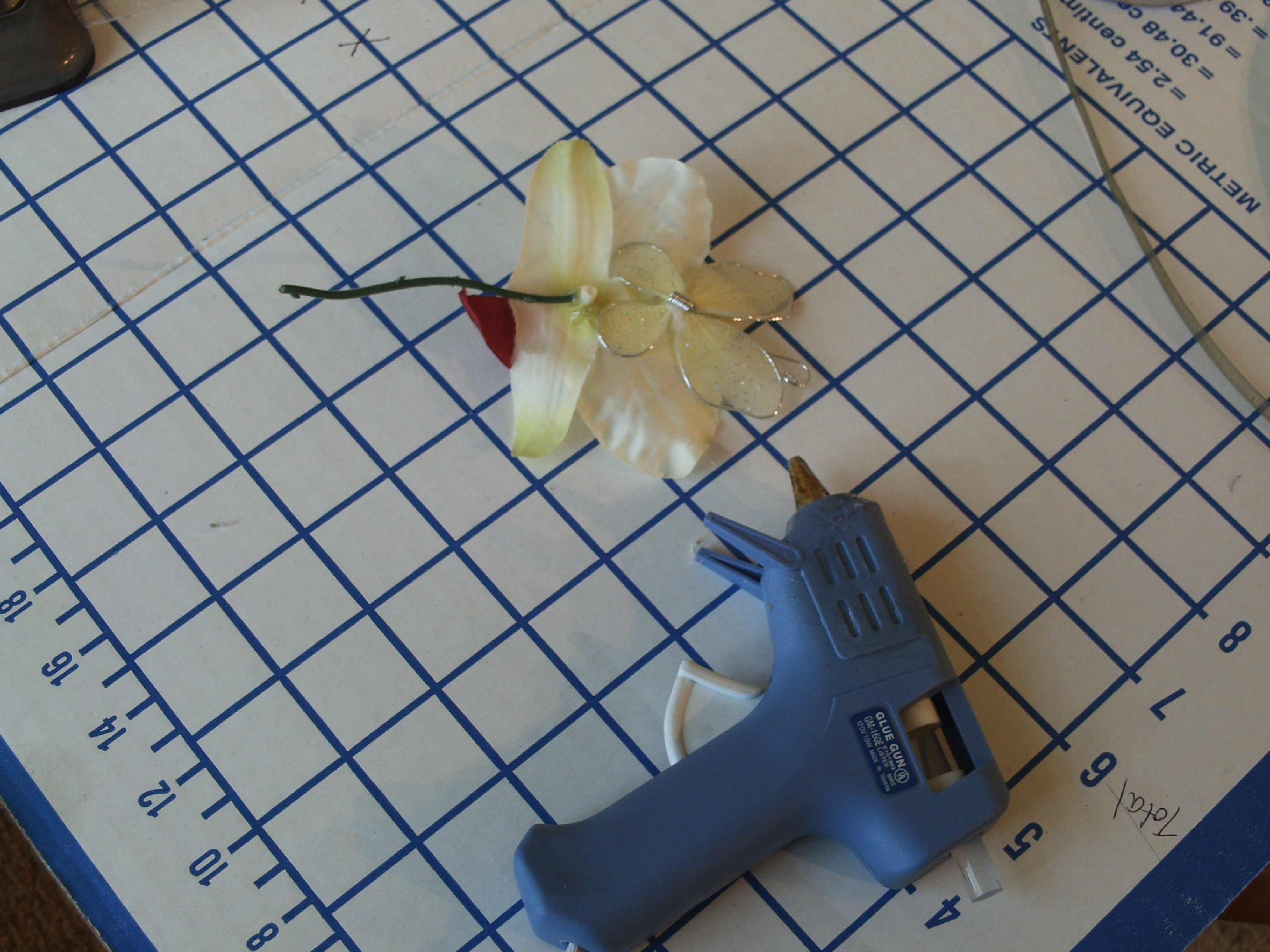 Simple Corsage 004.jpg