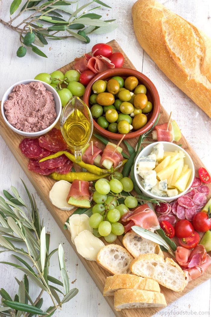 Simple-Mediterranean-Antipasti-Platter-Party-Food.jpg