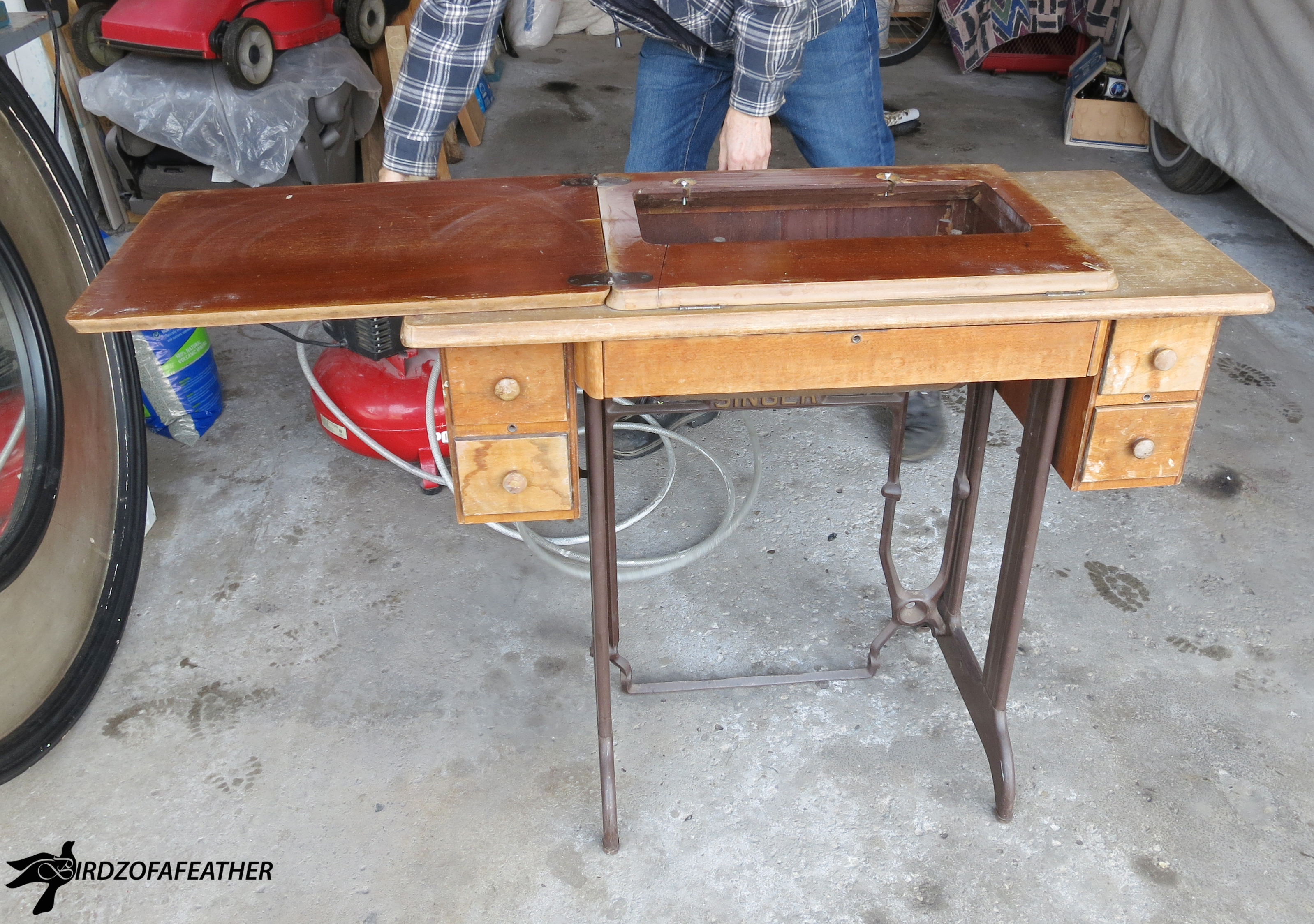 Singer Sewing Table 007_BOF.jpg