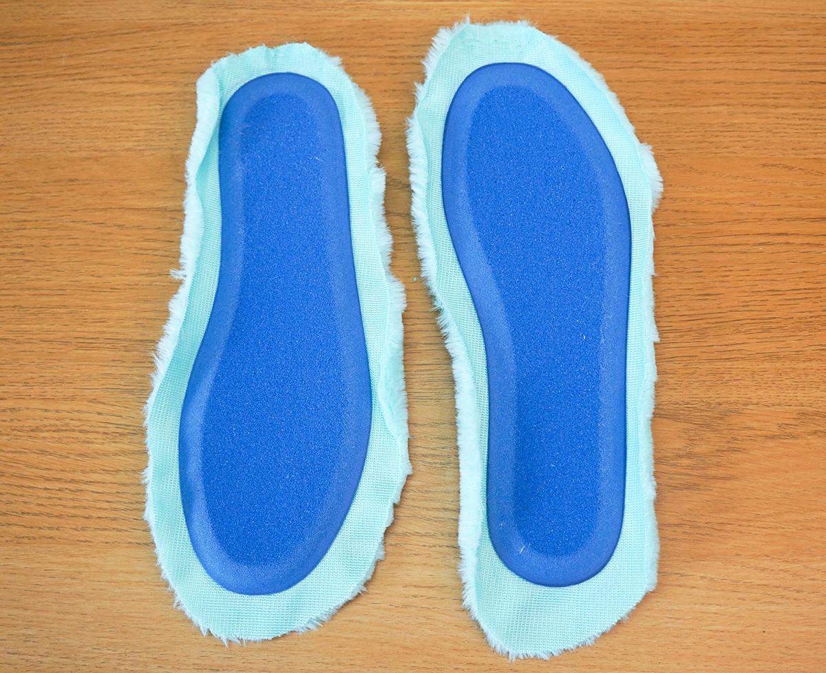 Slippers 2f.jpg