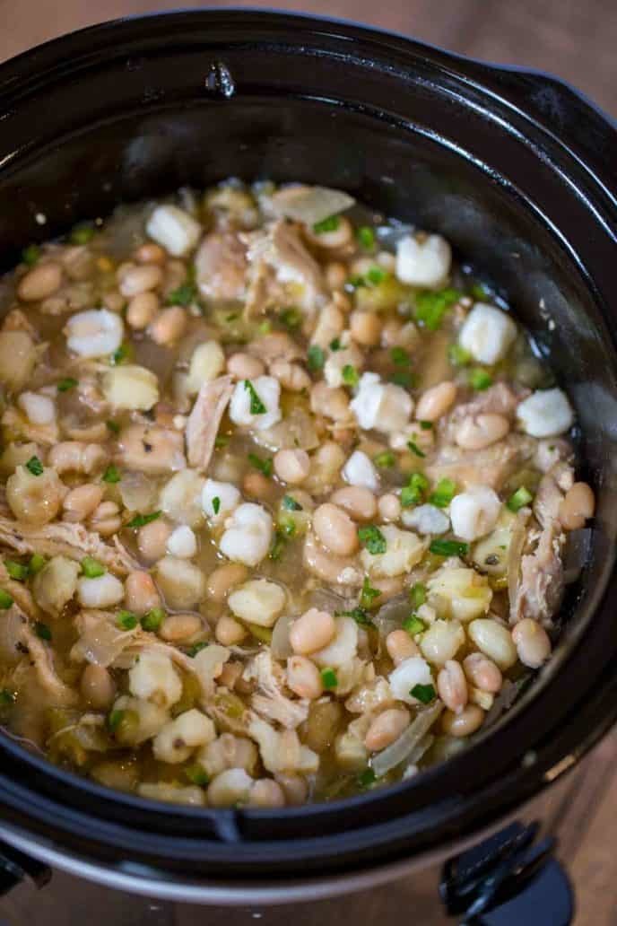 Slow-Cooker-White-Chicken-Chili-2-688x1032.jpg