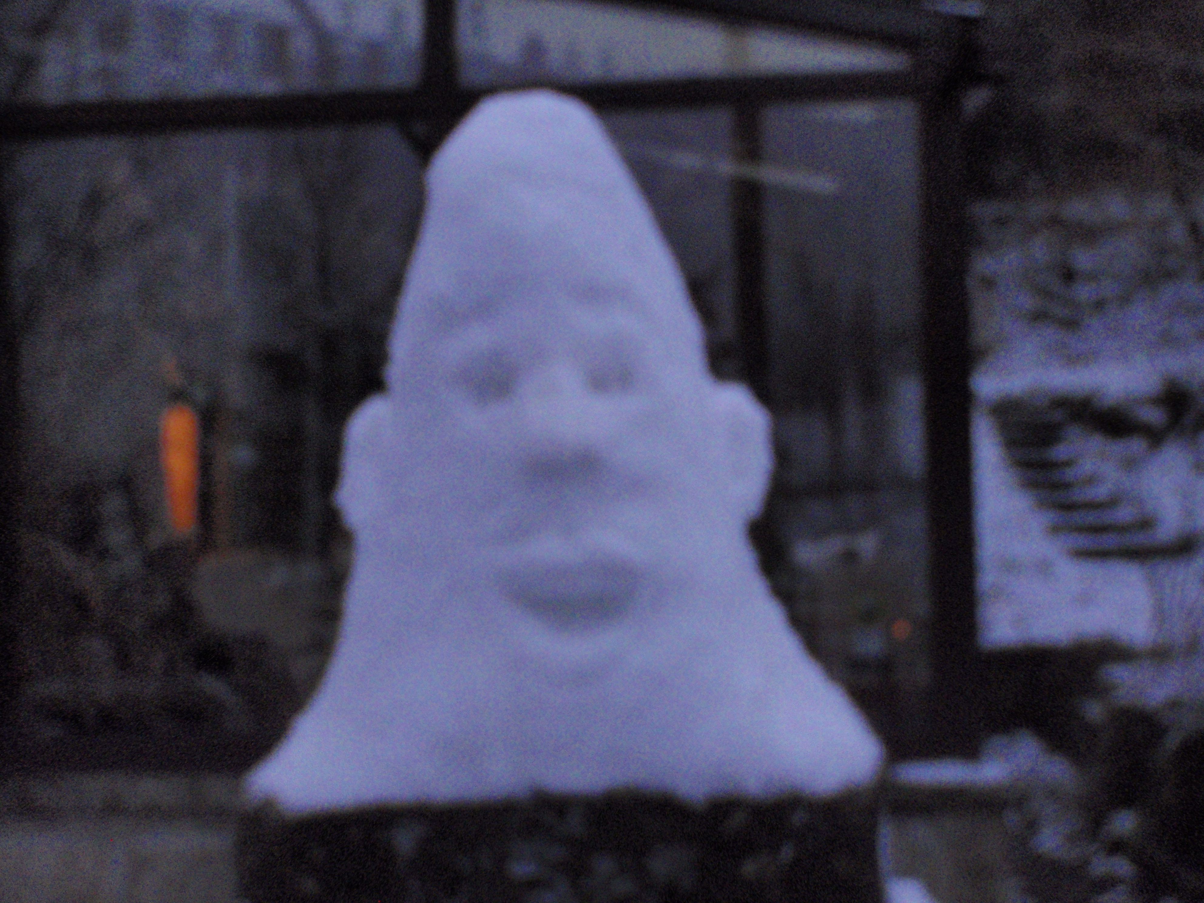 Snow Gentleman 002.jpg