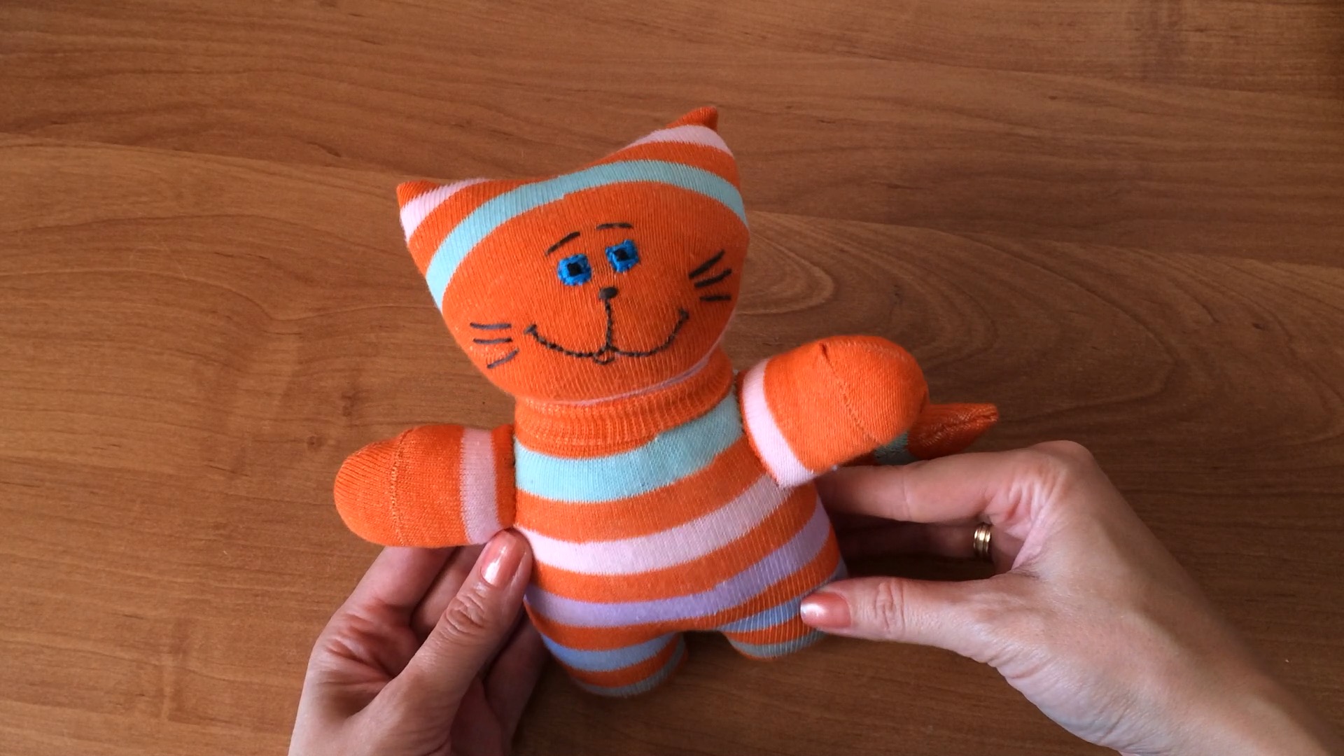 Sock cat DIY handmade gift for kids.JPG