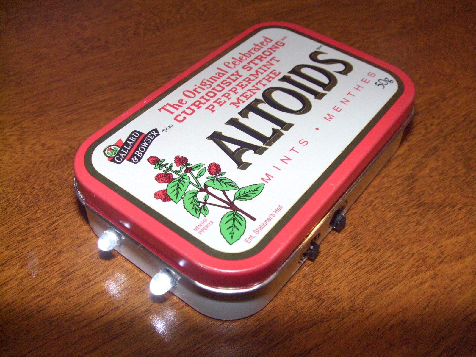 Solar Altoids Lights ON.JPG