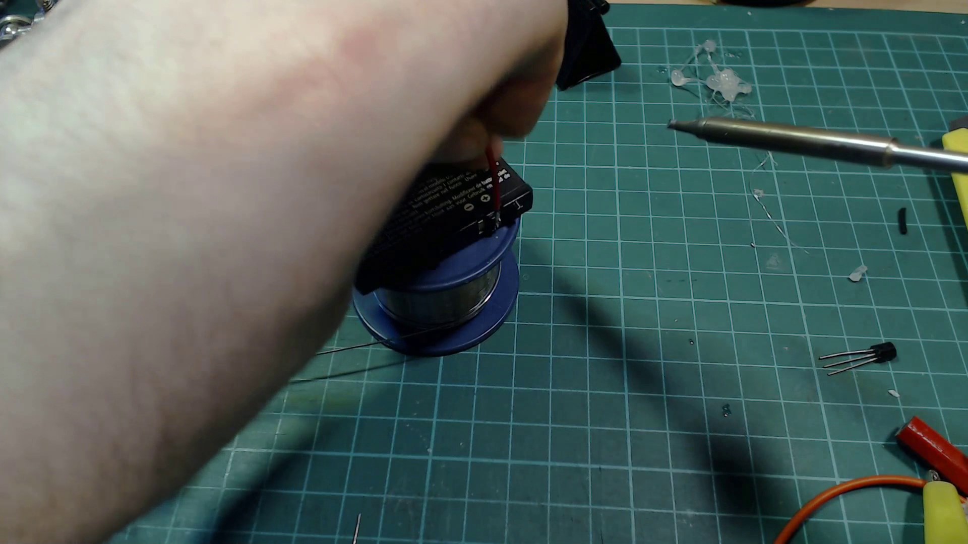 SolderingToBattery.jpg