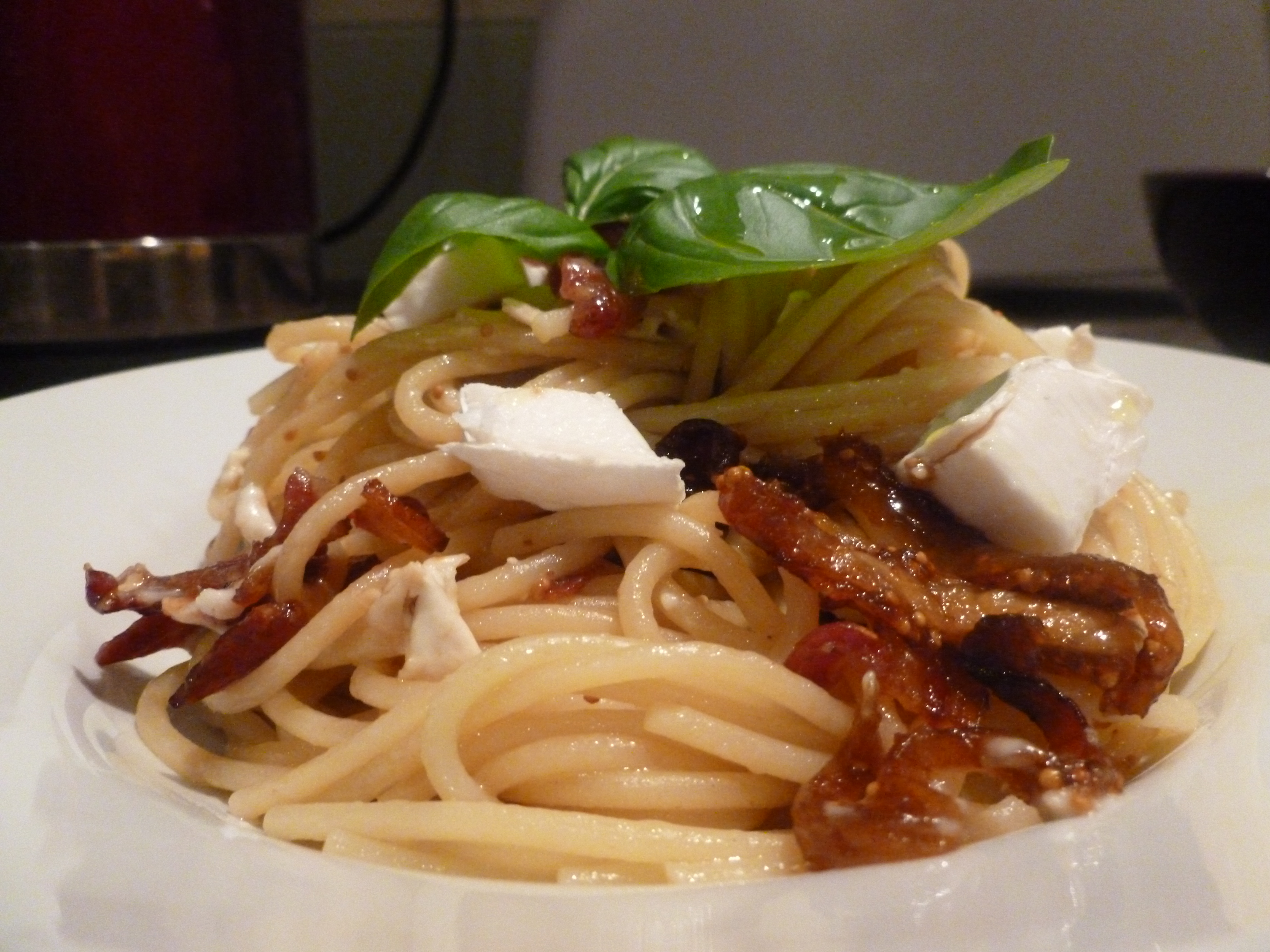 Spaghetti with Prosciutto, Dried Figs, and Goat Cheese 030.JPG