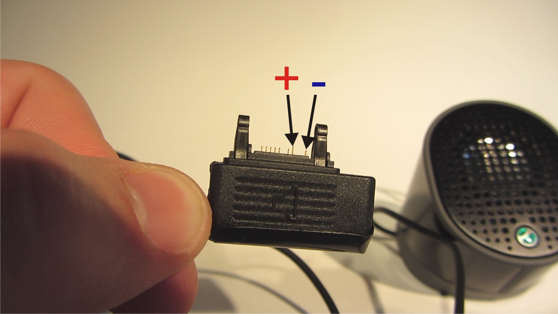 Stecker mit Plus.JPG