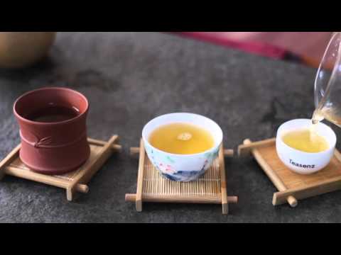 Steeping 2014 Xiaguan Tuocha in Duan Ni Egg Shaped Yixing Teapot