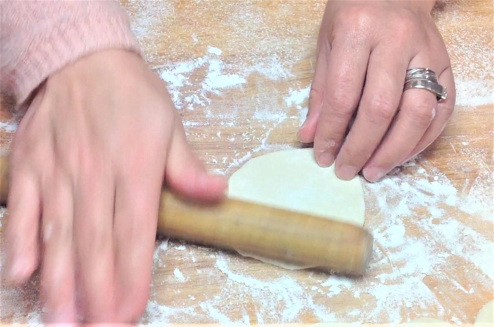 Step 3 Roll Dough - Make Wrappers Normal Speed 082 (2).jpg