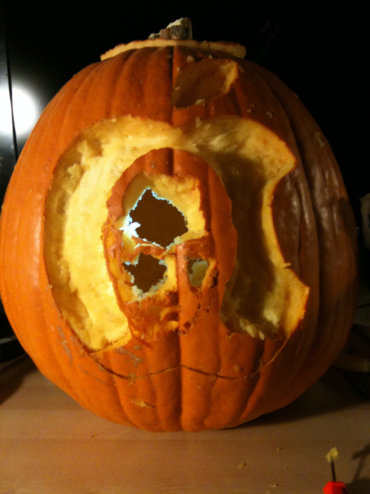 Steve Jobs Pumpkin (no light).jpg