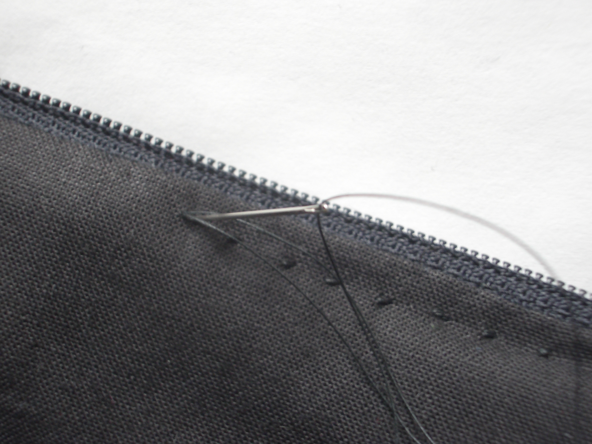 Stitching around the opening.JPG