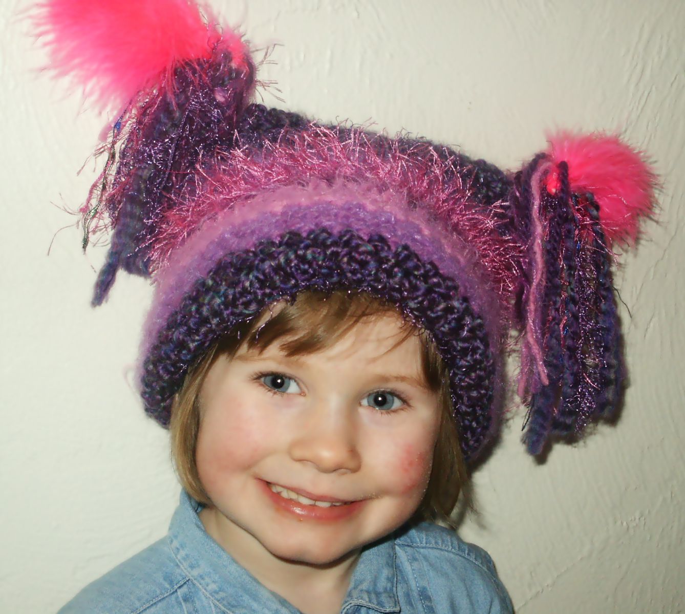 StoneRiverStudios_pink_purple_hat_boa_ears.JPG