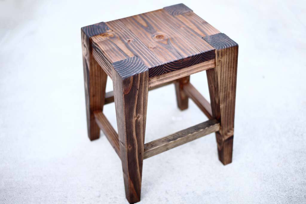 Stool29-1.jpg