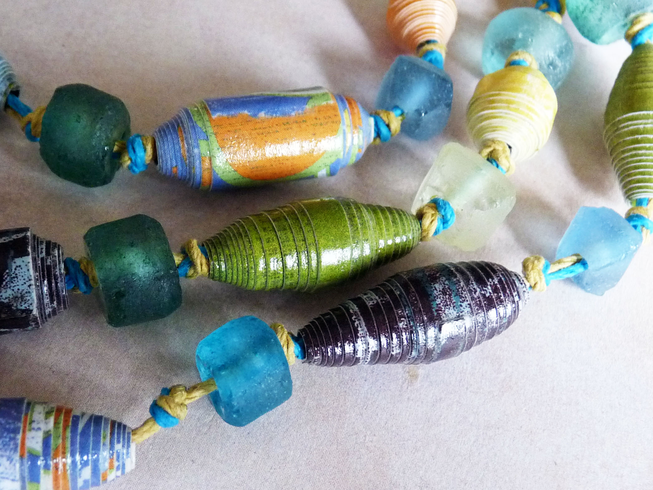 StrandPaperBeads2.jpg