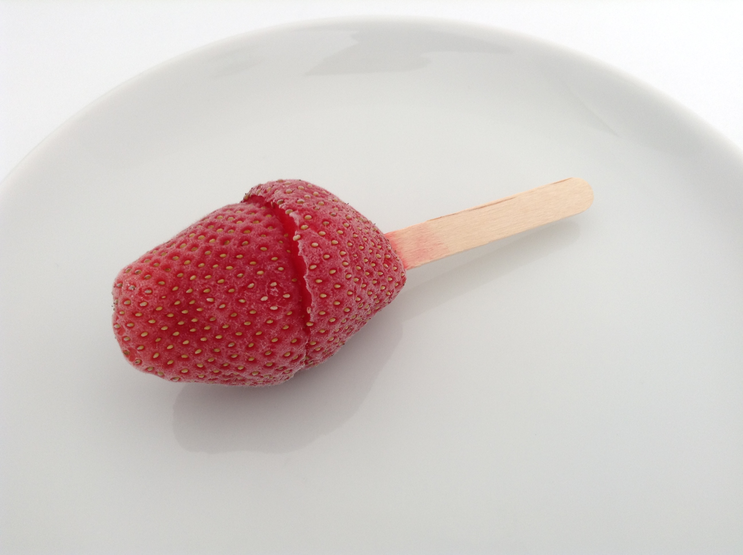 Strawberry ice lolly.jpg