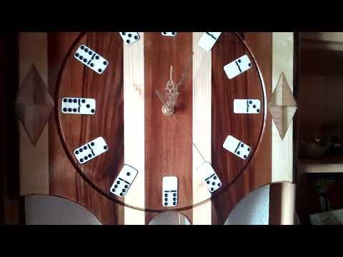 Suite Horloge &agrave; Domino