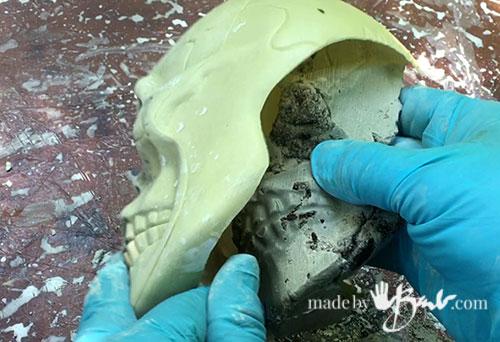 Super-Real-Look-Concrete-Skulls-madebybarb--12.jpg