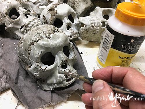 Super-Real-Look-Concrete-Skulls-madebybarb--16.jpg