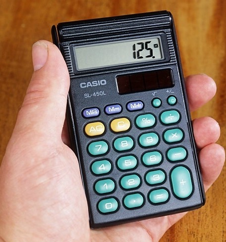 T540129-Electronic_calculator-SPL.jpg