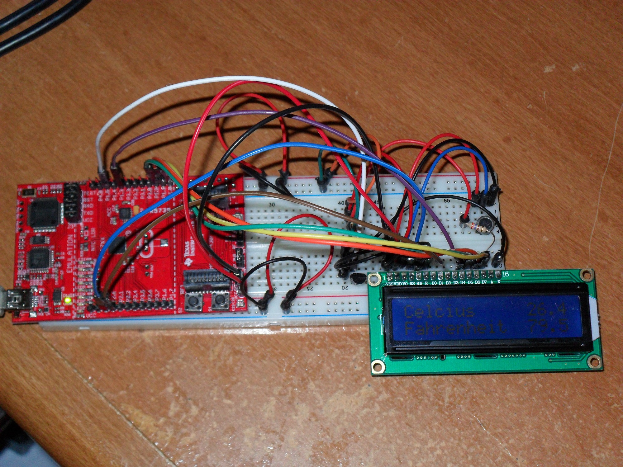 TI MSP-EXP430FR5739 FraunchPad LCD Thermo-Meter.jpg