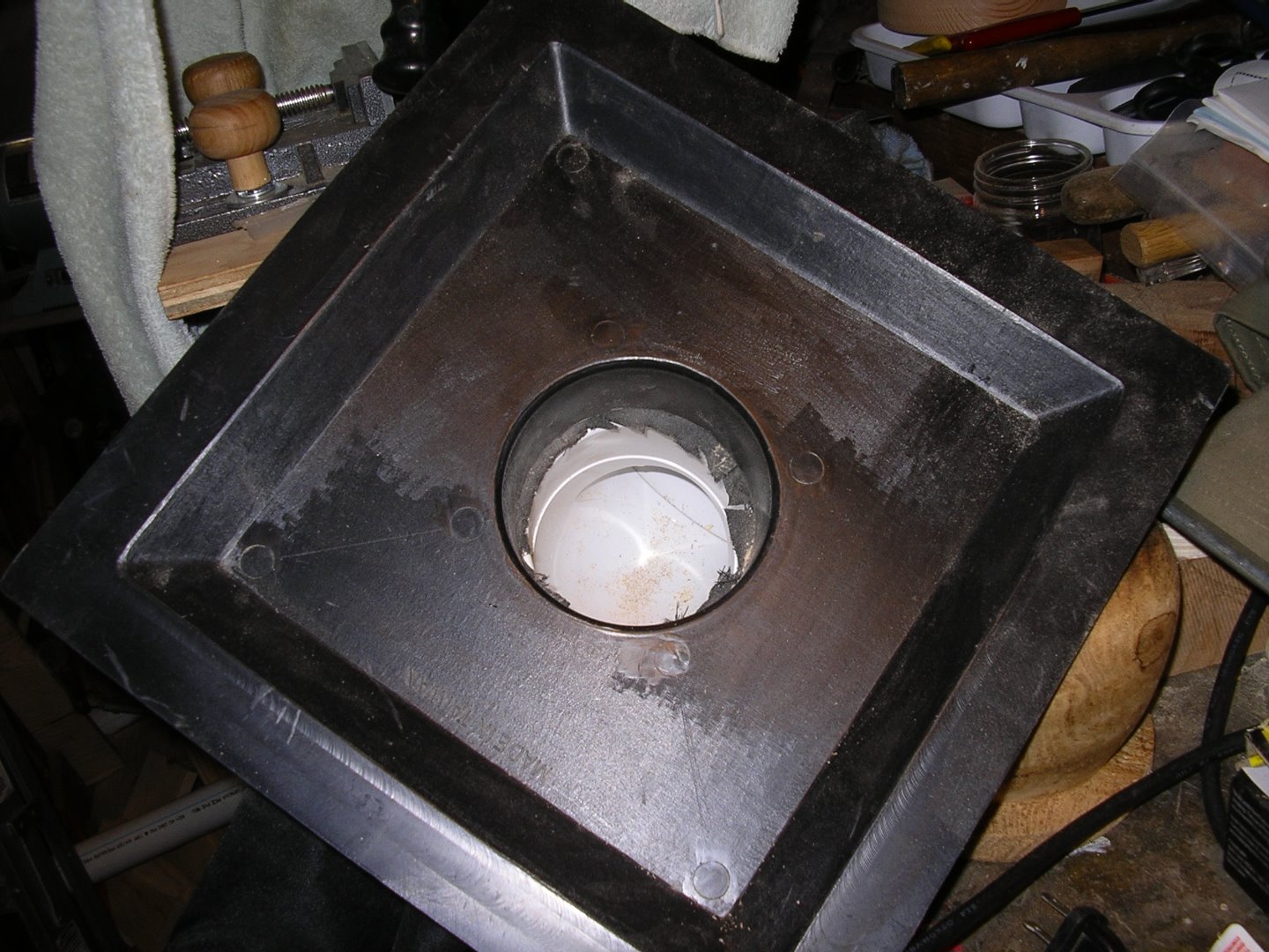 Table saw dust port.JPG