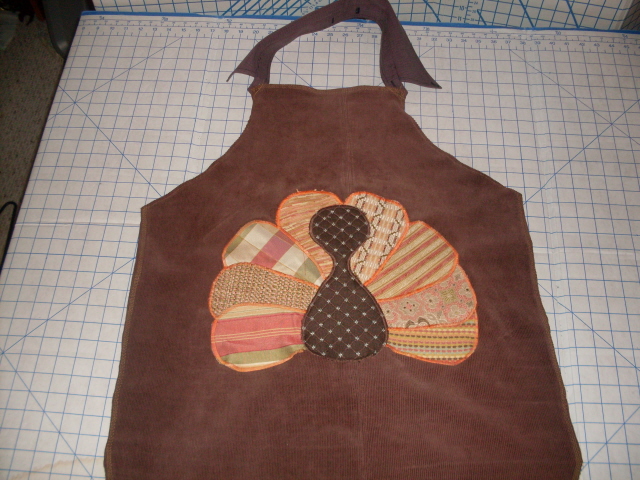 Thanksgiving &amp; Christmas aprons 048.jpg