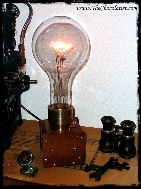 The Giant Steampunk Edison 01.jpg