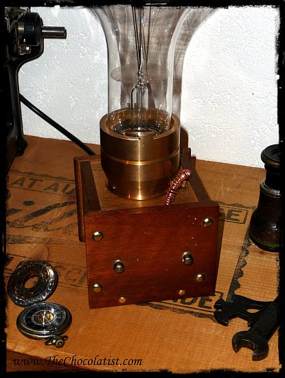 The Giant Steampunk Edison 09.jpg