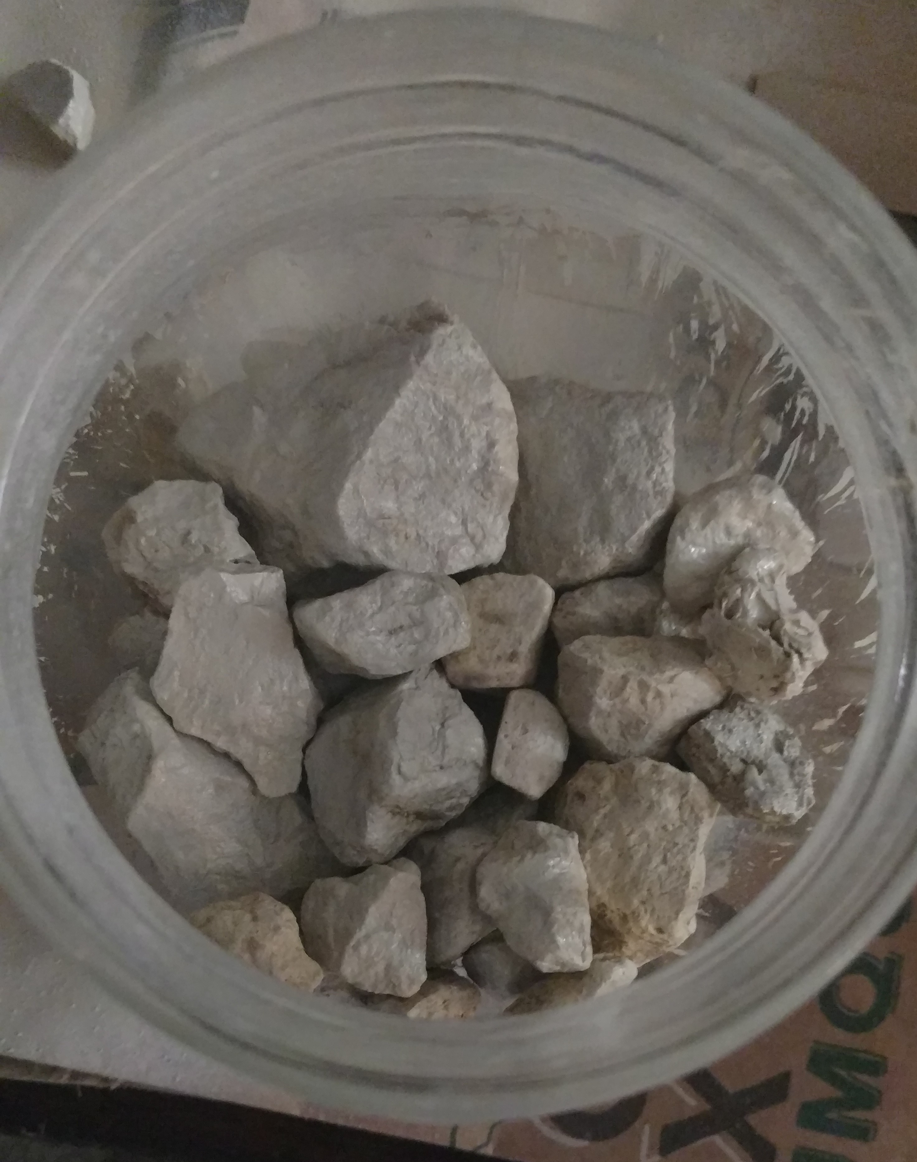 The bottom bed of rocks in the jar.jpg