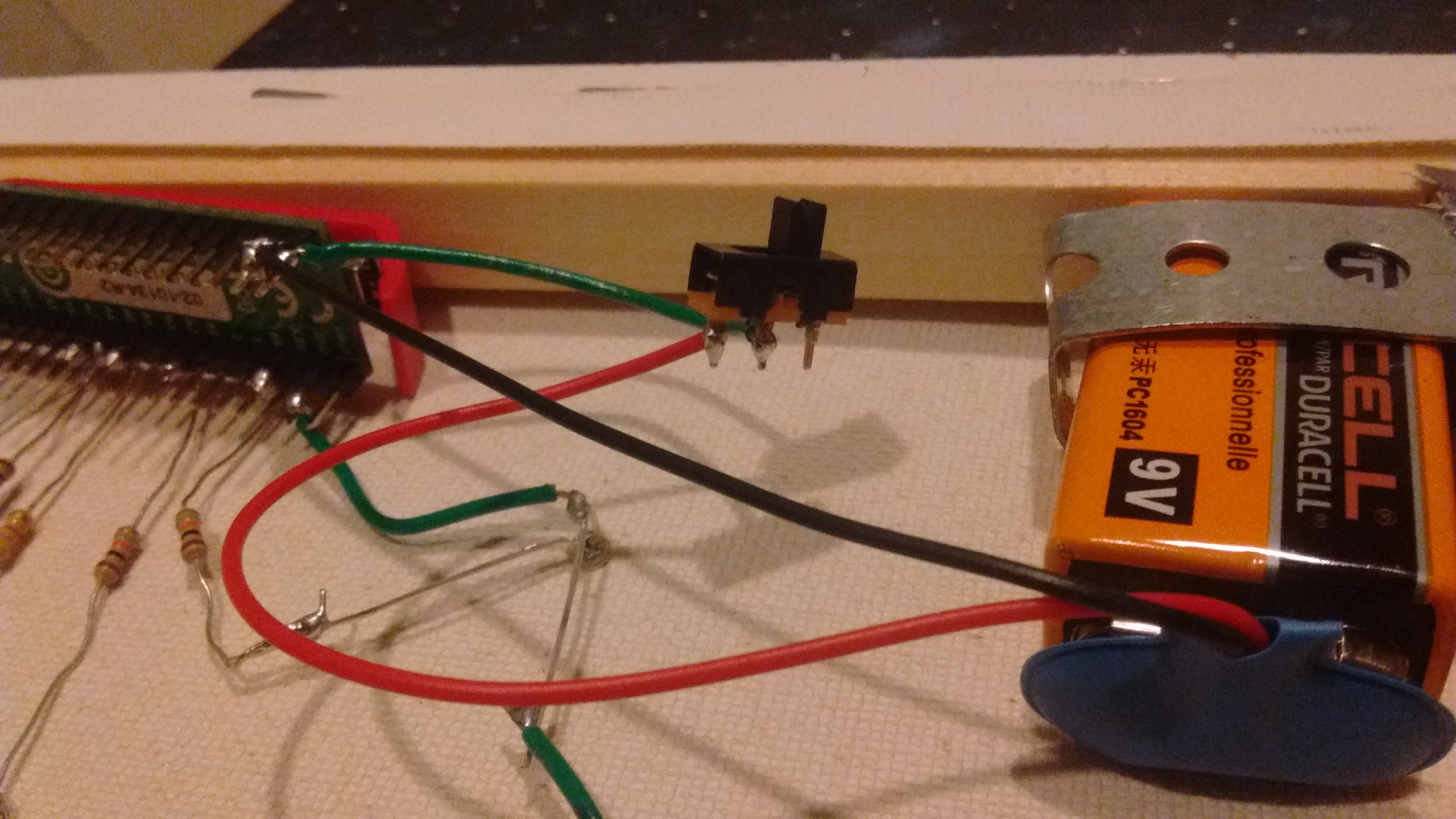 The power setup with the 9V battery and a switch.jpg