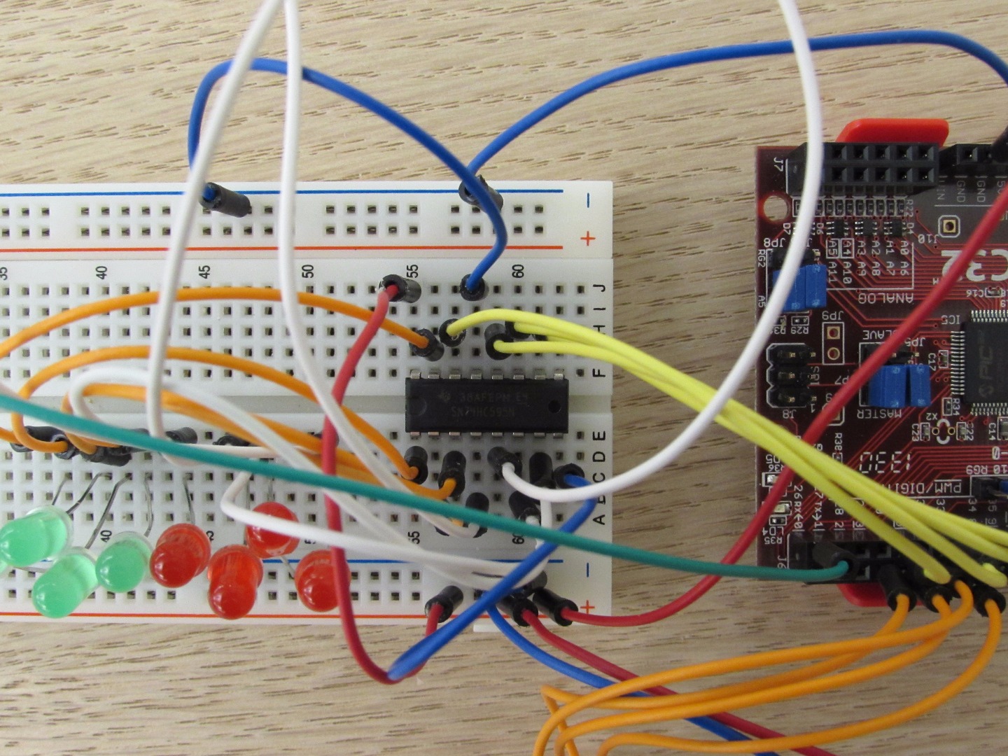 The shift register controlling the LEDs.JPG