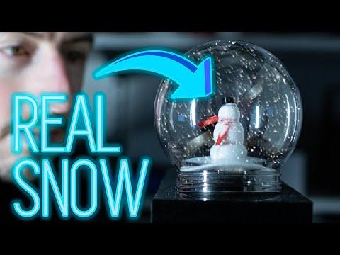 This Snow Globe Makes Its Own Snow - EP-T0-61C4A1E2