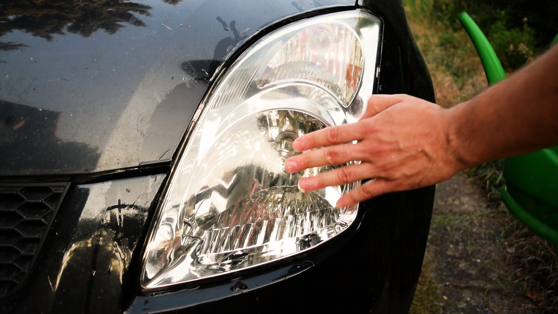 Toothpaste car light cleaning_instructable5.bmp