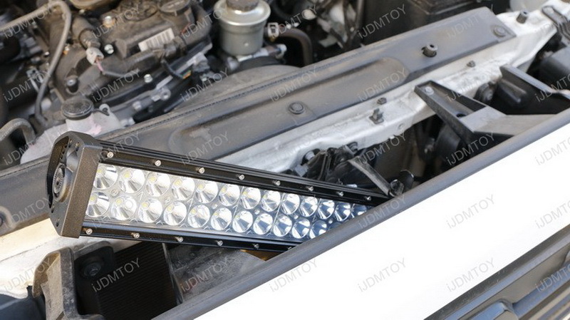 Toyota-Tacoma-Install-LED-Light-Bar-01.jpg