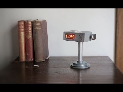 Turn a Camera Flash into a Clock