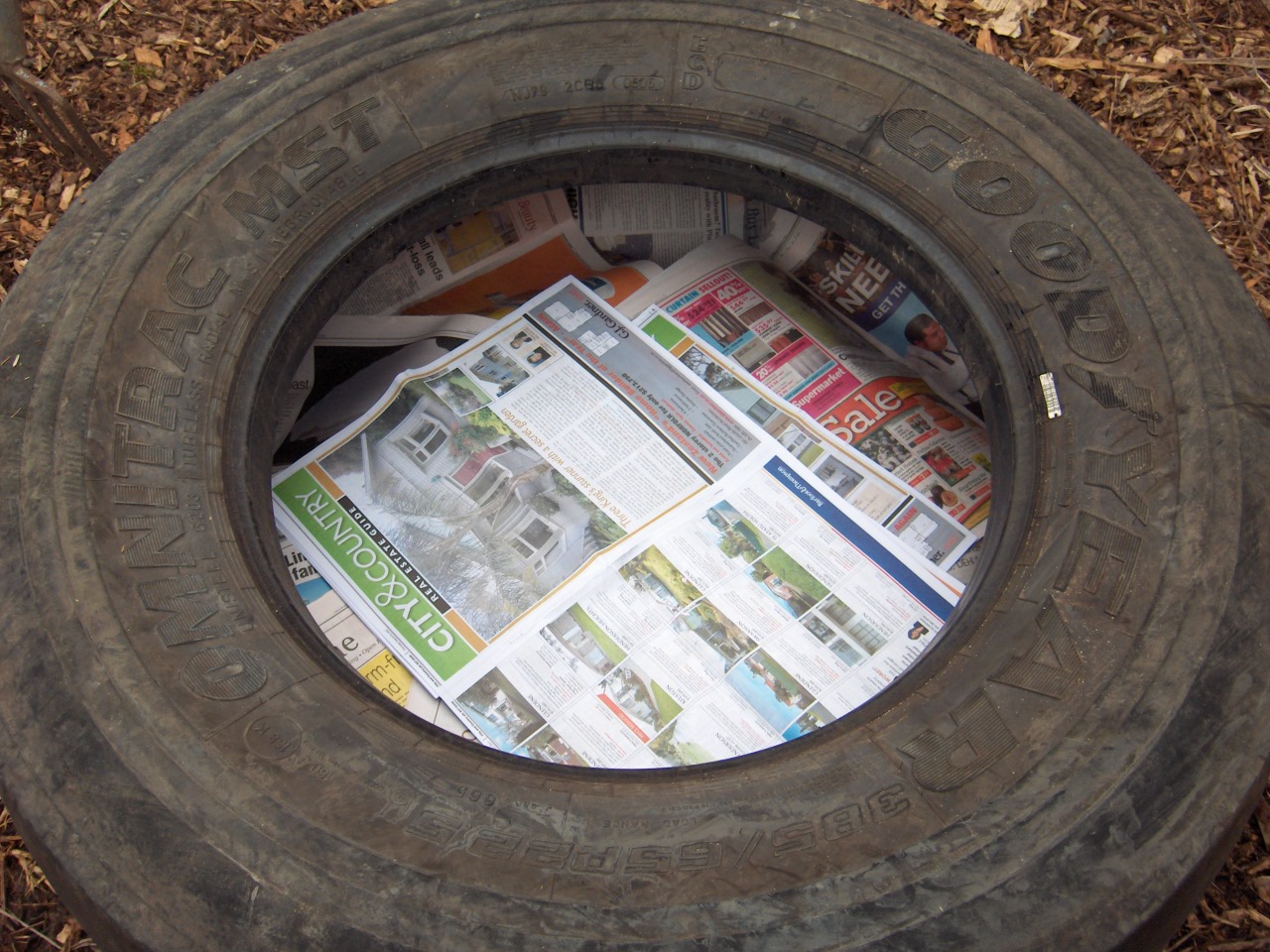 Tyre pond 071208 004.jpg