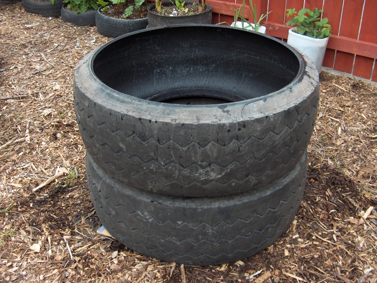 Tyre pond 071208 007.jpg