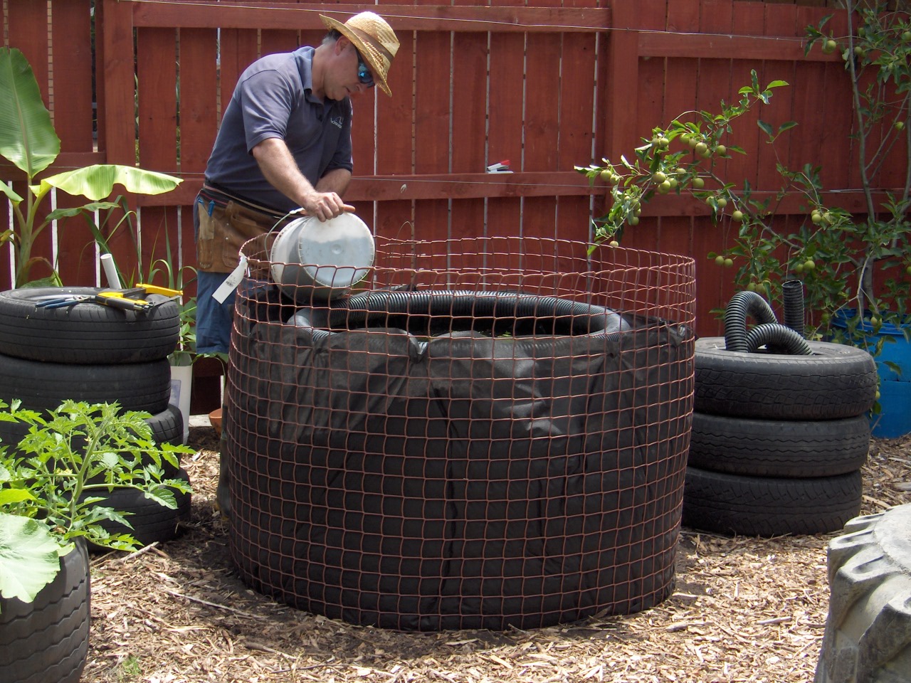 Tyre pond surround 080126 007.jpg