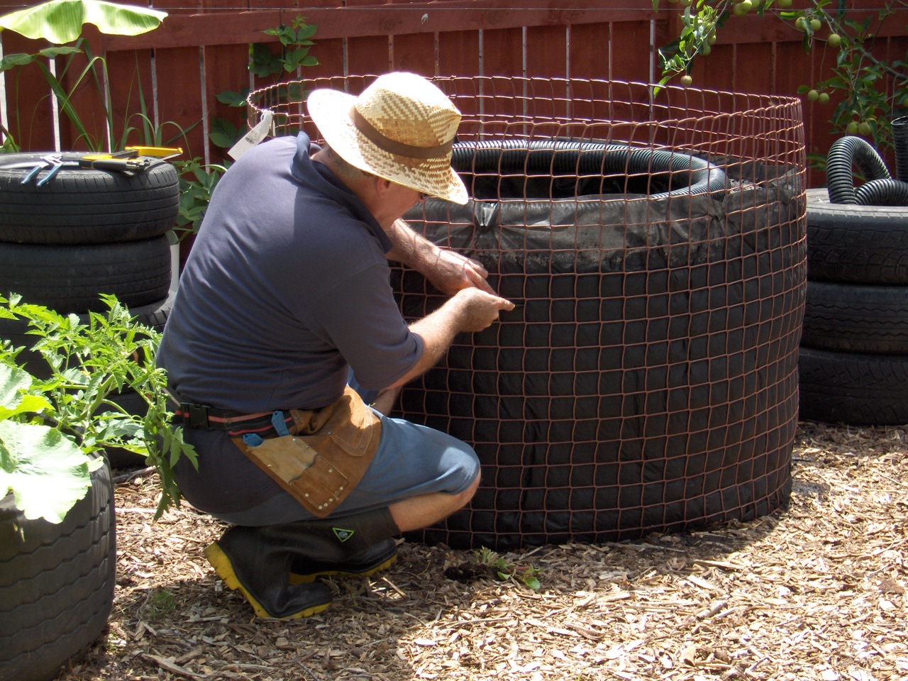 Tyre pond surround 080126 009.jpg