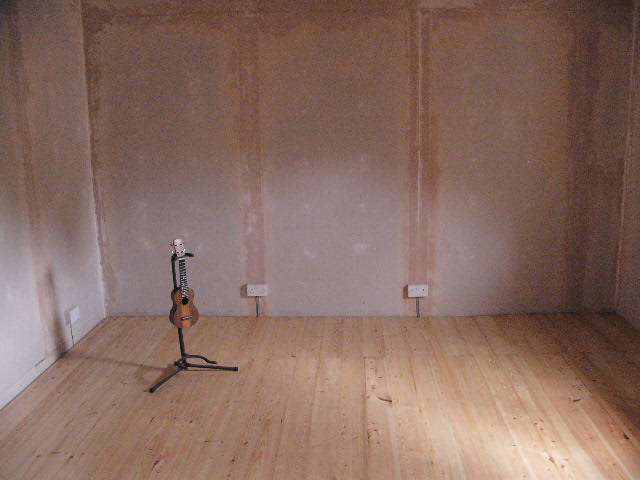 Uke Stand Room.JPG