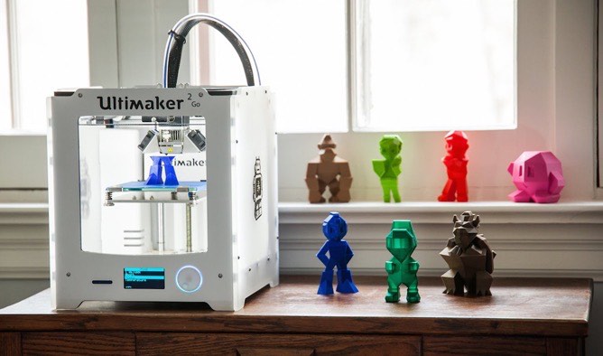 Ultimaker-2-Go-colorful-3D-prints@2x.jpg