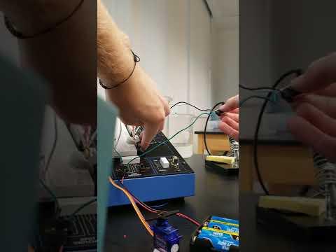 Useless Machine on Breadboard (Part 1)