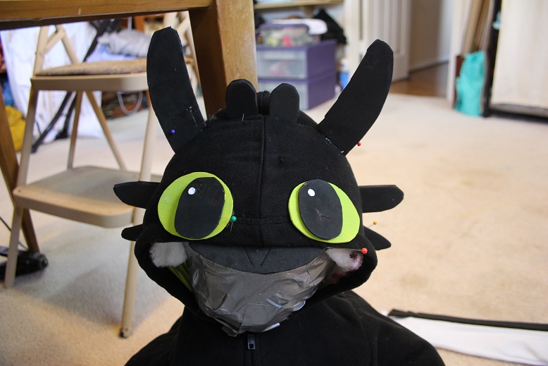 Valk on mimi   making sweatshirt Olaf TOOTHless 014.JPG