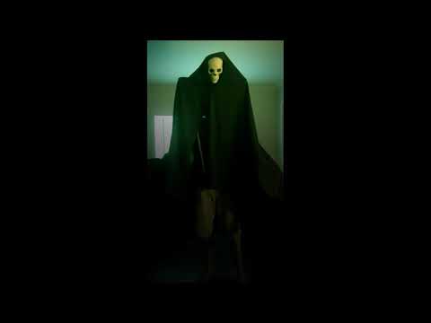 Voice synchronized grim reaper costume