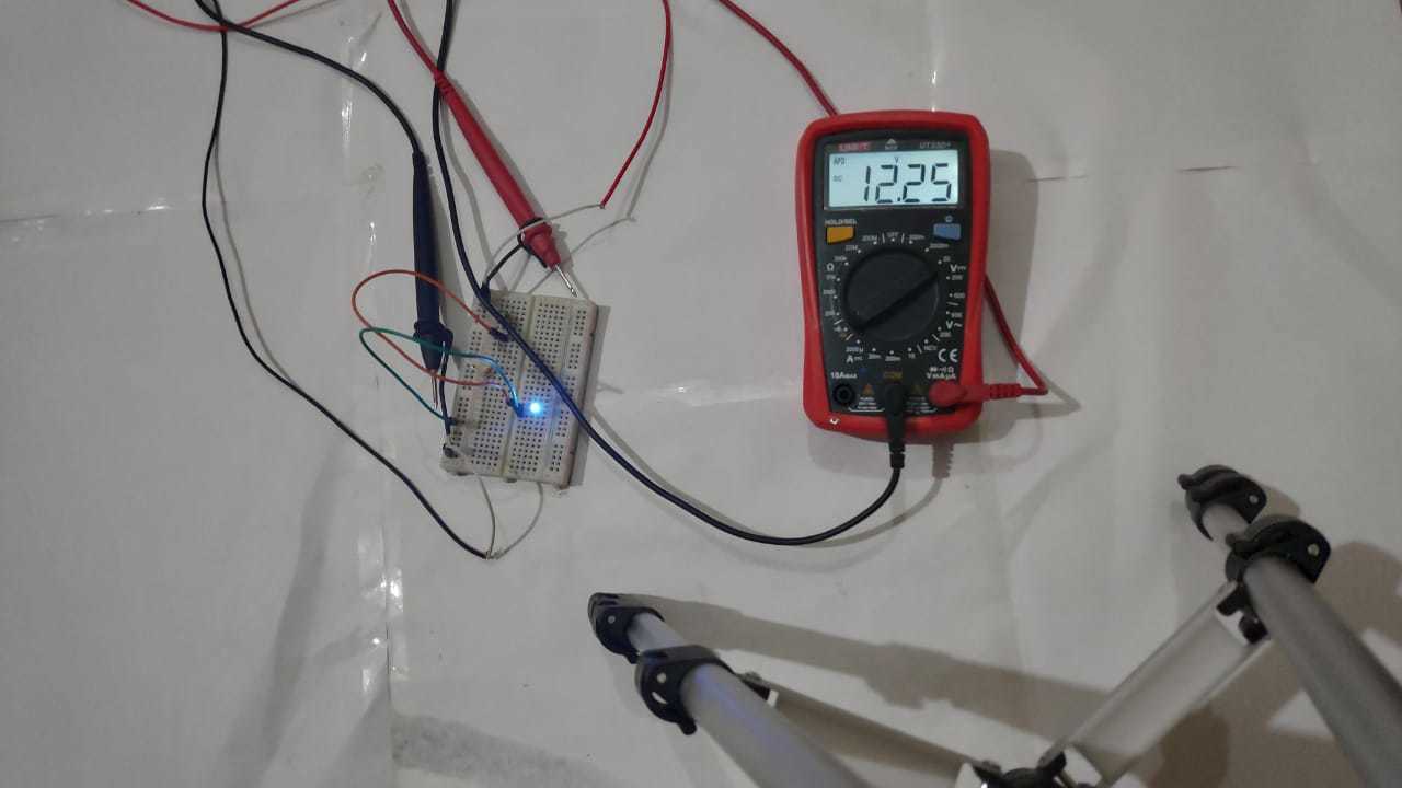 Voltage divider.jpeg