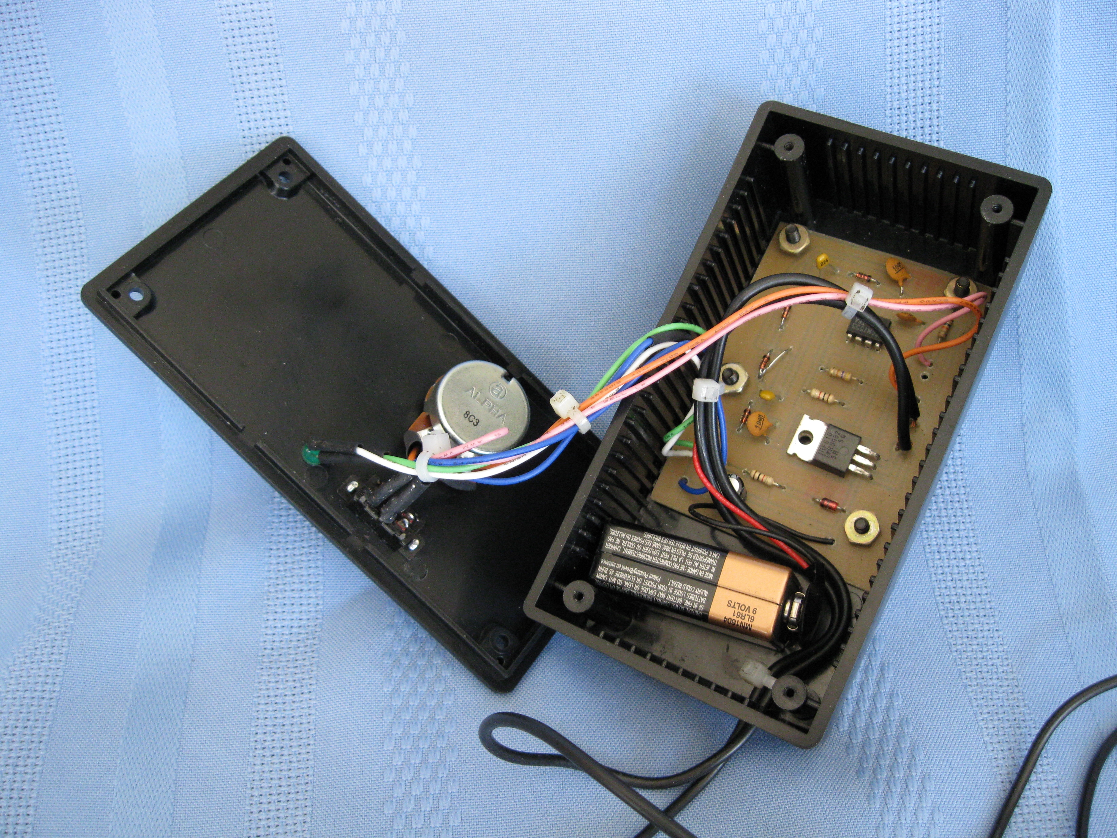 Wart Zapper insides IMG_0430.JPG