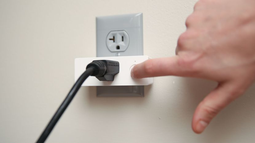 Wemo-Mini-Smart-Plug-in-use.jpg