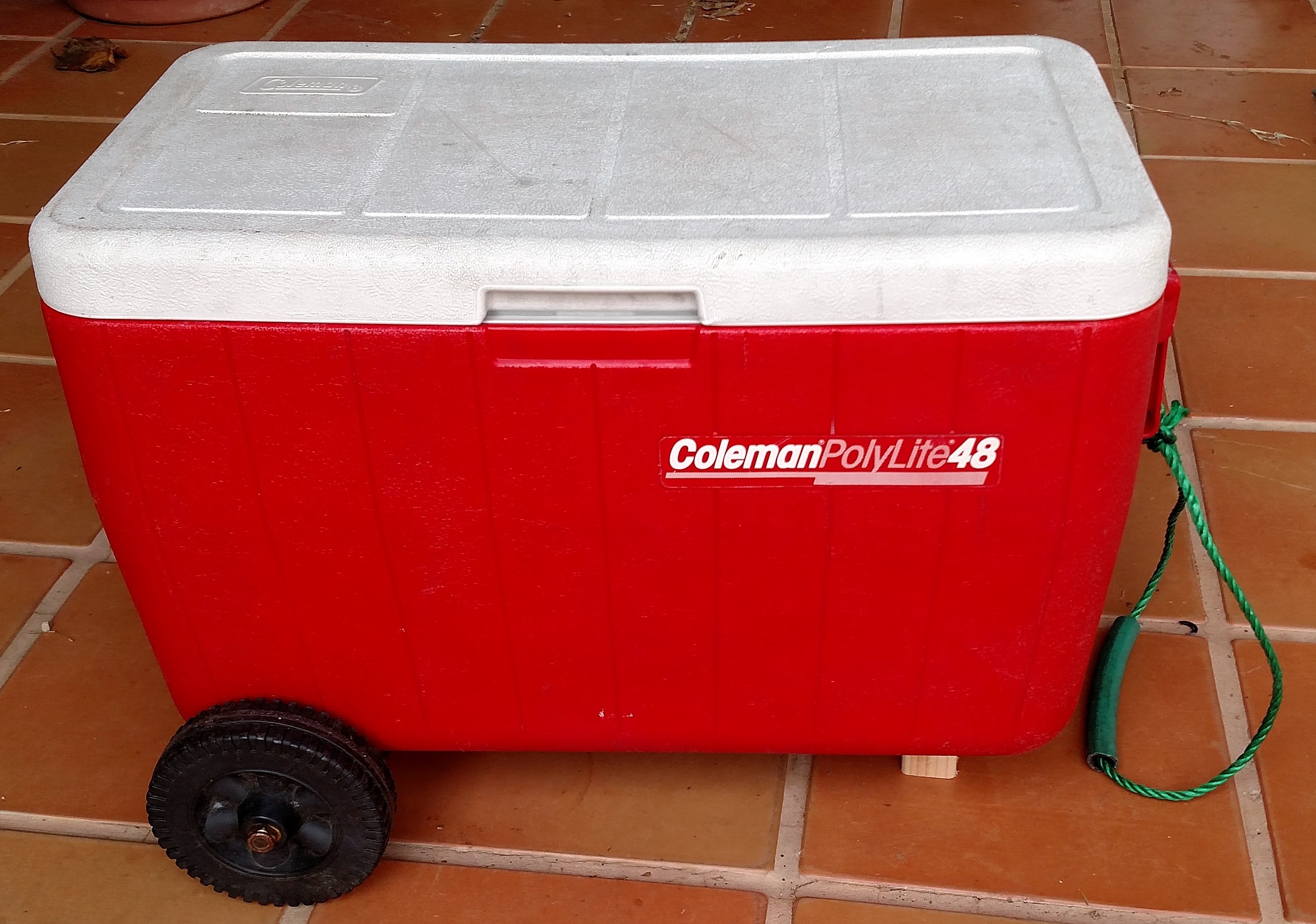 Wheeled cooler1.jpg